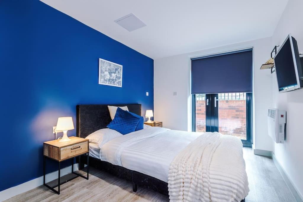 Stunning Duplex In Liverpool, Available For Long Term Liverpool