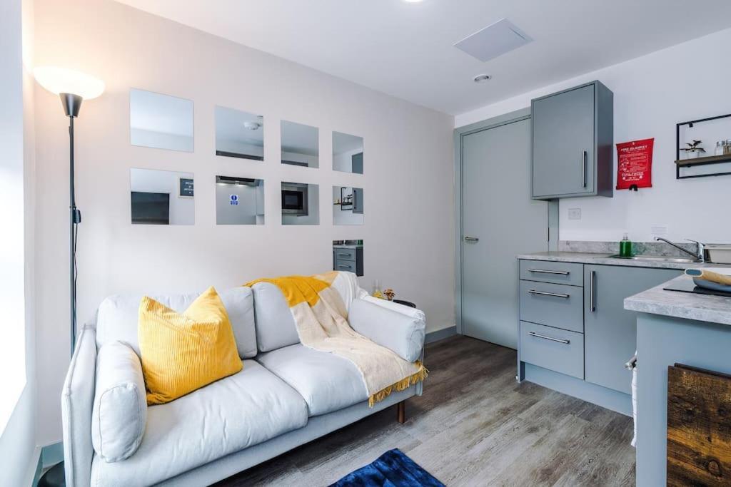 Stunning Duplex In Liverpool, Available For Long Term Apartment Liverpool