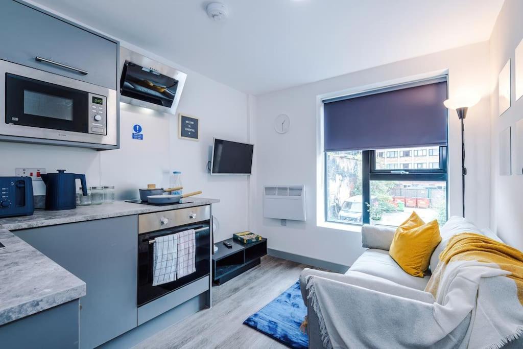 Stunning Duplex In Liverpool, Available For Long Term *