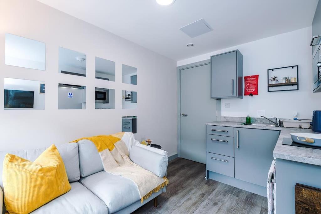 Apartment Stunning Duplex In Liverpool, Available For Long Term